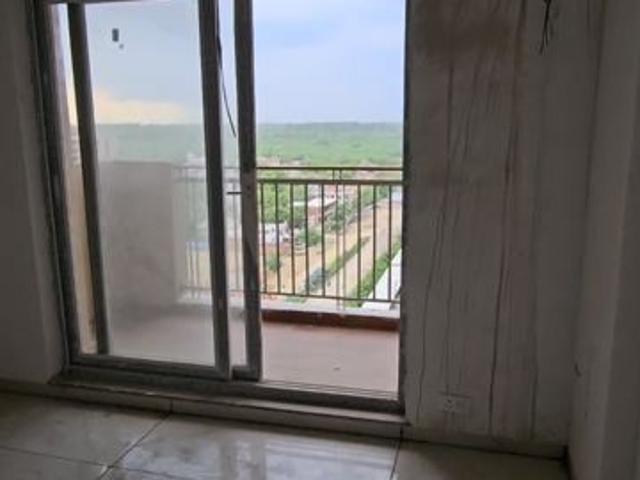 Resale | 2 BHK 905 Sq.Ft. Apartment in Rishita Manhattan