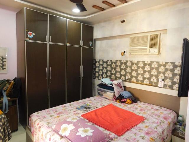 Resale | 2 BHK 900 Sq.Ft. Apartment in Vaibhav CHS Goregaon