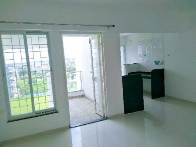 Resale | 2 BHK 900 Sq.Ft. Apartment in Wakadkar Pavilion 79