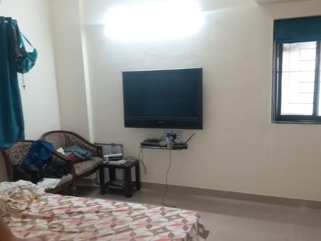 Resale | 2 BHK 900 Sq.Ft. Apartment in Woodland Apartments