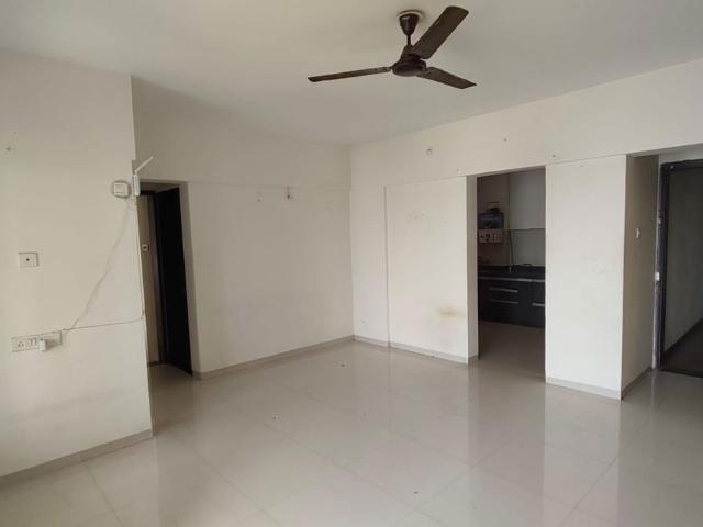 Resale | 2 BHK 900 Sq.Ft. Apartment in Bramha Skycity Apartment