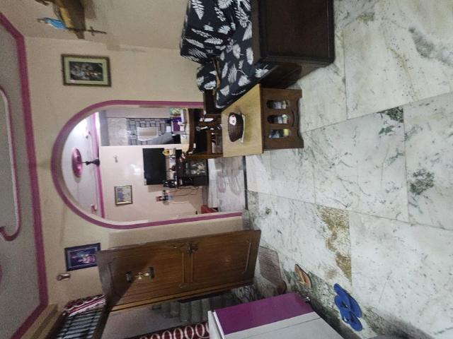 Resale | 2 BHK + 900 Sq.Ft. Apartment in Dilshad Colony