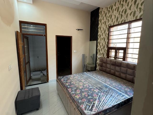 Resale | 2 BHK 900 Sq.Ft. Apartment in Duggals Project
