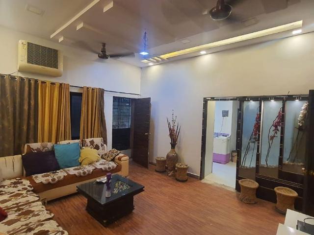 Resale | 2 BHK 900 Sq.Ft. Apartment in Gama Grandeur Apartment