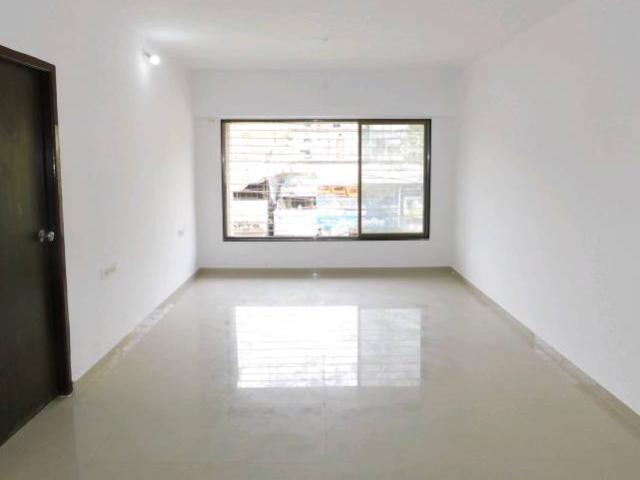 Resale | 2 BHK 900 Sq.Ft. Apartment in Goregaon West