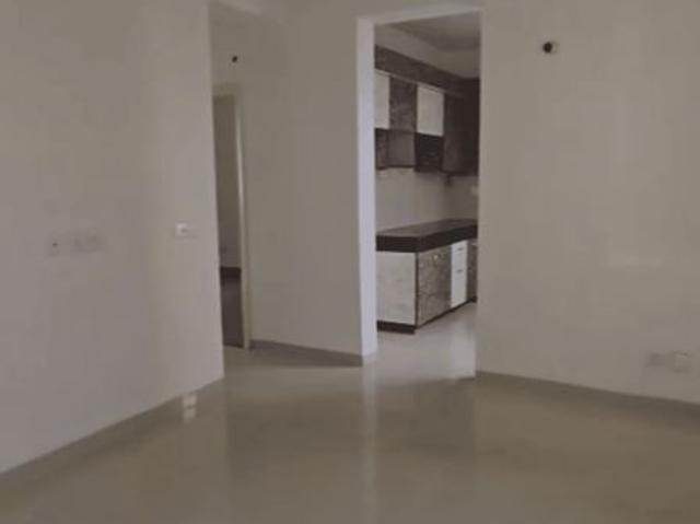 Resale | 2 BHK 900 Sq.Ft. Apartment in Mahagun Mahagunpuram II