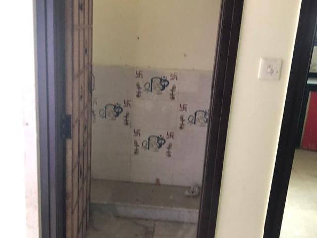Resale | 2 BHK 900 Sq.Ft. Apartment in Maruthi Residency Himayath Nagar