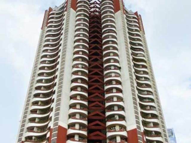 Resale | 2 BHK + 900 Sq.Ft. Apartment in Marathon Next Gen Era