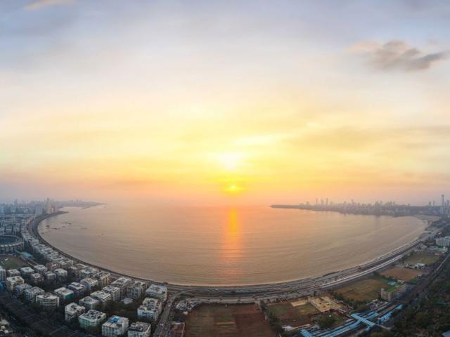 Resale | 2 BHK + 902 Sq.Ft. Apartment in Valencia And Mishal One Marina