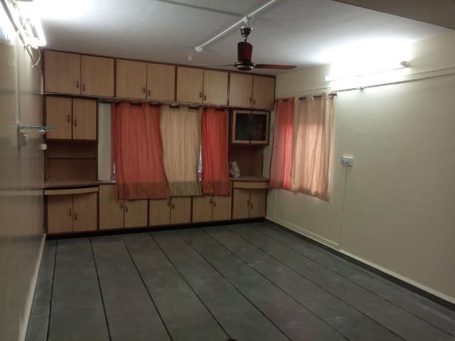 Resale | 2 BHK 914 Sq.Ft. Apartment in Rahul Park D1 D2 D3 Building