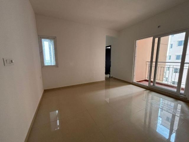 Resale | 2 BHK 914 Sq.Ft. Apartment in Shriram 107 South East