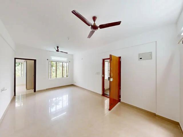 Resale | 2 BHK 915 Sq.Ft. Apartment in S Medihalli