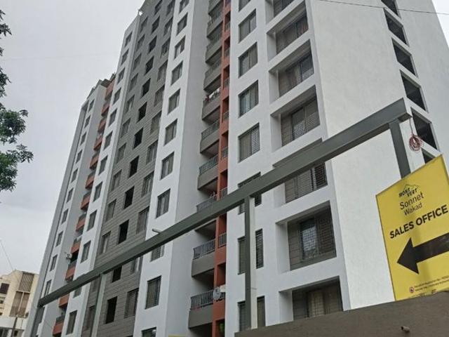 Resale | 2 BHK 916 Sq.Ft. Apartment in Mont Vert Sonnet