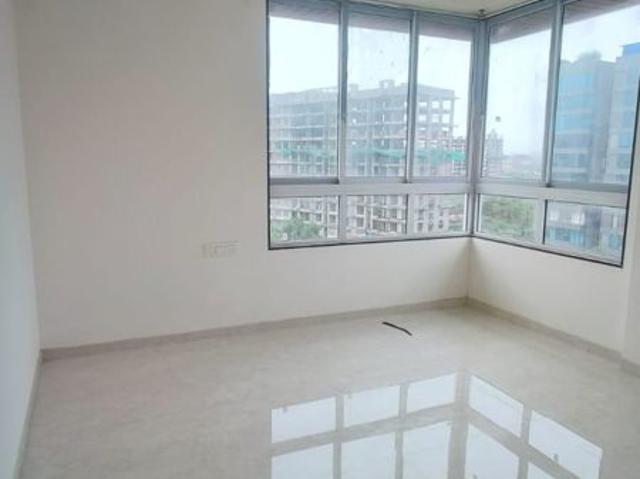 Resale | 2 BHK 910 Sq.Ft. Apartment in Heritage Solitaire