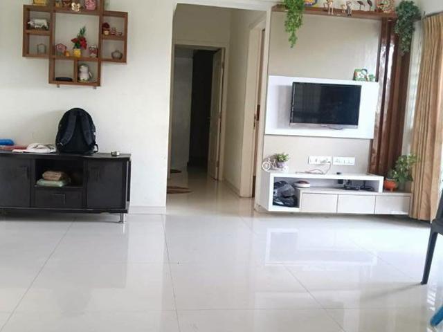 Resale | 2 BHK 910 Sq.Ft. Apartment in Kumar Princetown