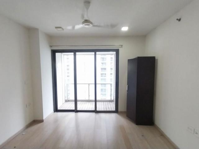 Resale | 2 BHK + 925 Sq.Ft. Apartment in Lodha Dioro
