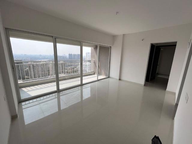 Resale | 2 BHK + 927 Sq.Ft. Apartment in Mantra Insignia