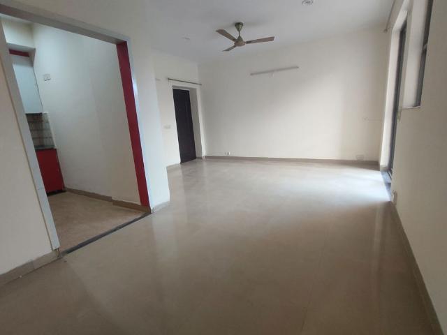 Resale | 2 BHK 937 Sq.Ft. Apartment in Unitech Uniworld Gardens 2