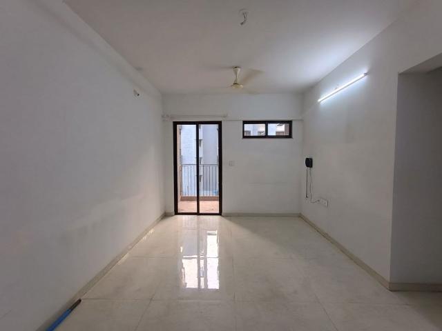Resale | 2 BHK 932 Sq.Ft. Apartment in Lodha Palava Downtown
