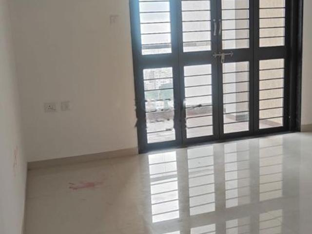 Resale | 2 BHK 933 Sq.Ft. Apartment in Kohinoor Courtyard One