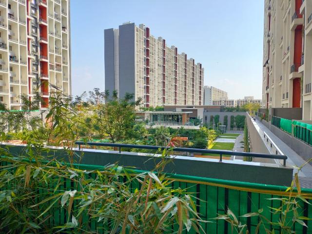 Resale | 2 BHK 940 Sq.Ft. Apartment in Godrej 24
