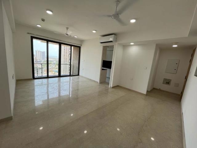 Resale | 2 BHK + 955 Sq.Ft. Apartment in New Cuffe Parade