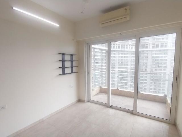 Resale | 2 BHK + 956 Sq.Ft. Apartment in L&T Crescent Bay T2