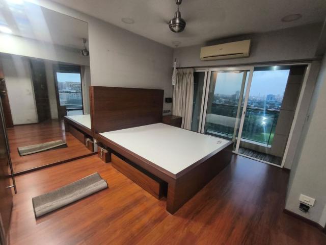 Resale | 2 BHK + 956 Sq.Ft. Apartment in Sabri Building Apartment