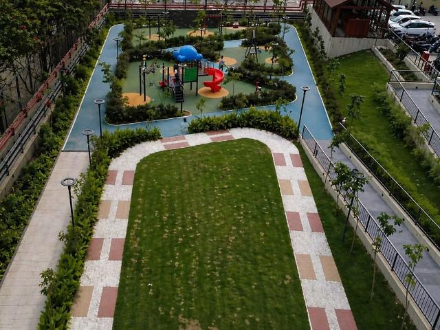 Resale | 2 BHK 950 Sq.Ft. Apartment in Yashwin Supernova