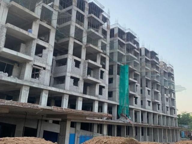 Resale | 2 BHK 950 Sq.Ft. Apartment in Golden Kalpavriksha