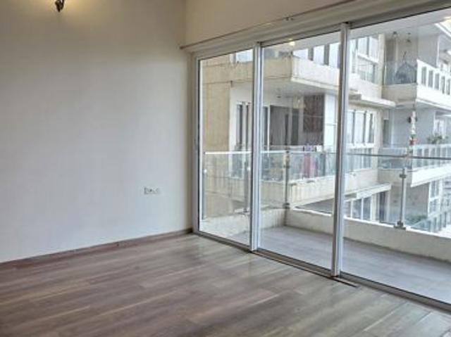 Resale | 2 BHK + 950 Sq.Ft. Apartment in L&T Crescent Bay T2