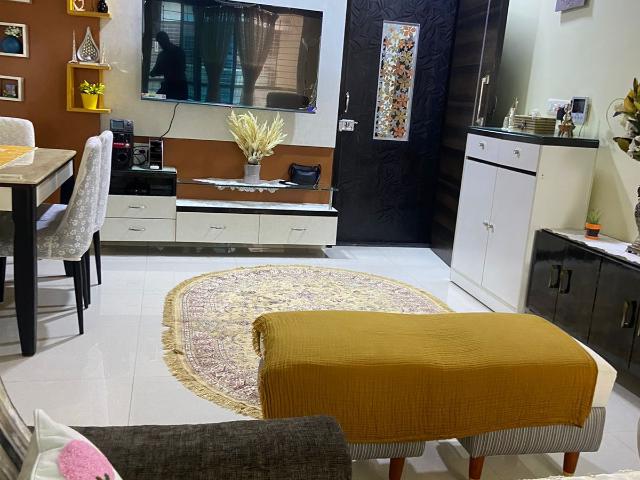 Resale | 2 BHK 950 Sq.Ft. Apartment in RNA NG Diamond Hill