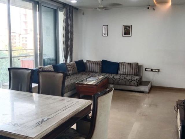 Resale | 2 BHK 950 Sq.Ft. Apartment in Satellite Tower