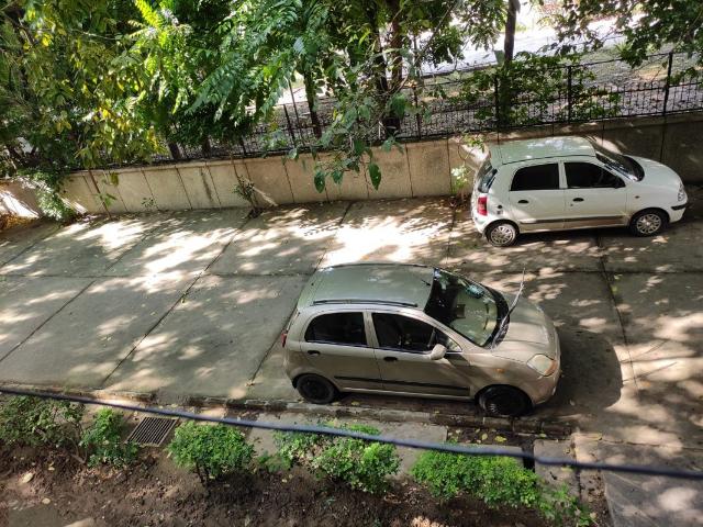 Resale | 2 BHK 950 Sq.Ft. Apartment in Sector 16