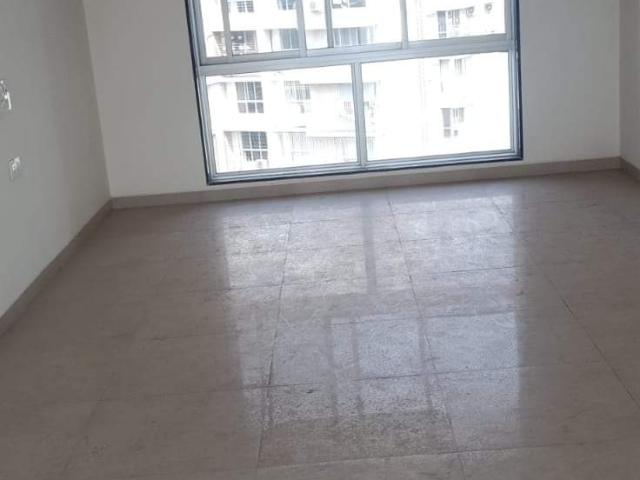 Resale | 2 BHK 950 Sq.Ft. Apartment in Shah Arcade II