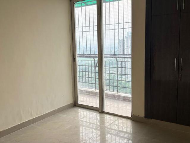Resale | 2 BHK 953 Sq.Ft. Apartment in Jaypee Greens AMAN II