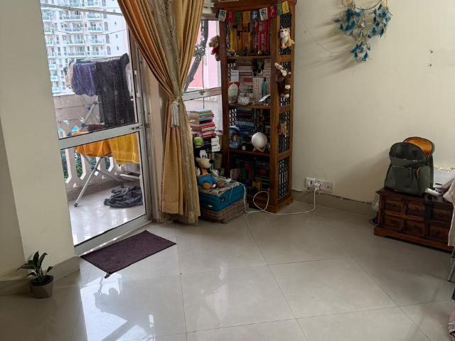Resale | 2 BHK 964 Sq.Ft. Apartment in DLF The Princeton Estate