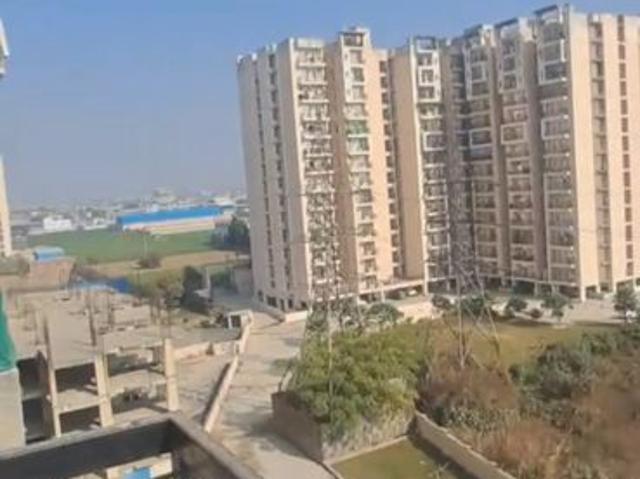 Resale | 2 BHK 968 Sq.Ft. Apartment in Eureka Diya Green City