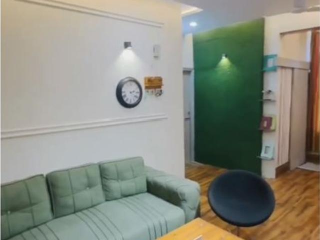 Resale | 2 BHK + 975 Sq.Ft. Apartment in Kharar Road