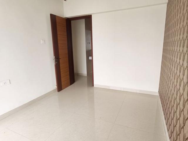 Resale | 2 BHK 975 Sq.Ft. Apartment in Paradise Sai Symphony
