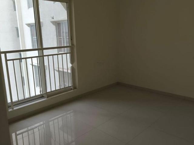 Resale | 2 BHK 975 Sq.Ft. Apartment in Rahul Downtown