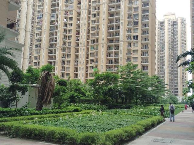 Resale | 2 BHK + 970 Sq.Ft. Apartment in Prateek Grand City