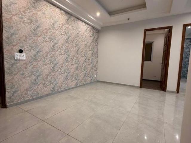 Resale | 2 BHK 970 Sq.Ft. Apartment in Prateek Grand City