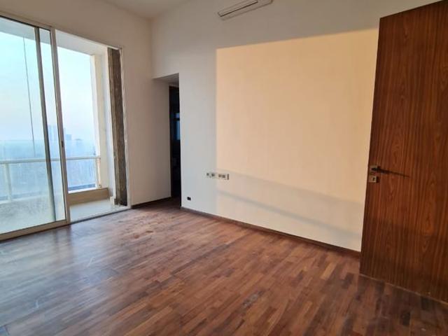 Resale | 2 BHK 973 Sq.Ft. Apartment in Omkar Alta Monte