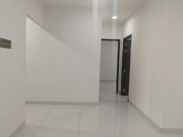 Resale | 2 BHK 985 Sq.Ft. Apartment in Triaa Elysia