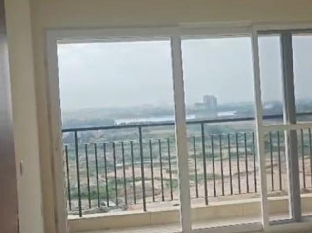 Resale | 2 BHK 981 Sq.Ft. Apartment in Godrej Splendour