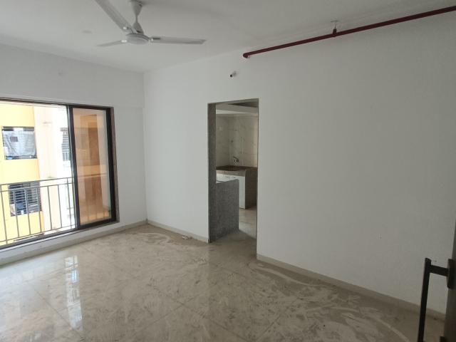 Resale | 2 BHK 995 Sq.Ft. Apartment in Tiara Hills