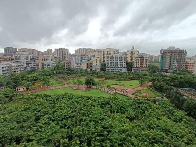 Resale | 2 BHK 995 Sq.Ft. Apartment in Strawberry Onyx