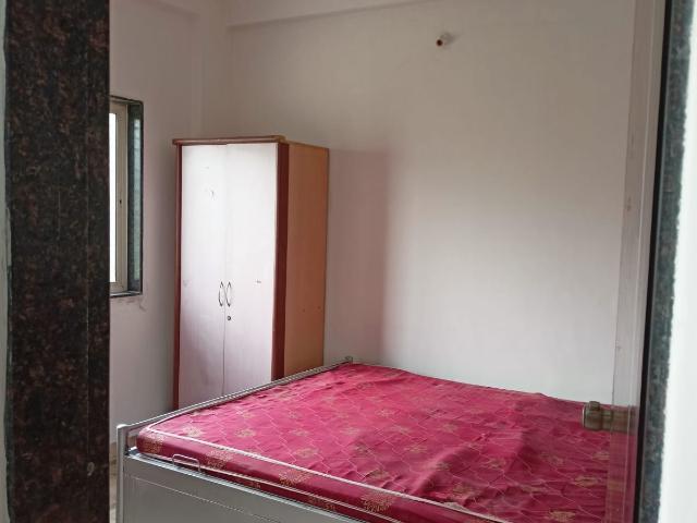 Resale | 2 BHK 999 Sq.Ft. Apartment in Aeropolis Phase II