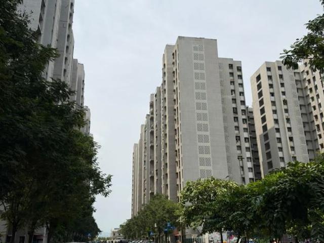 Resale | 2 BHK + 990 Sq.Ft. Apartment in Lodha Palava Downtown